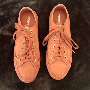 Converse Women’s 8 Leather
